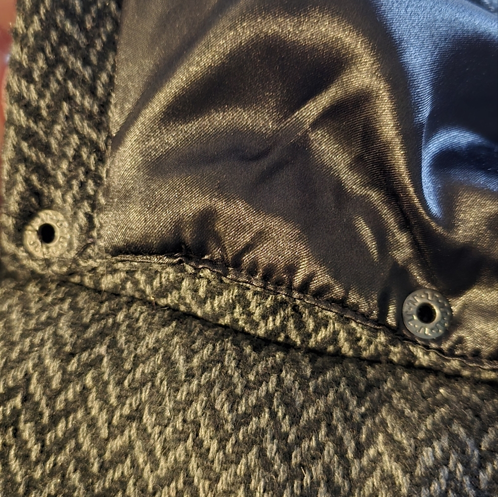 Hurley Women's Winter Coat - Picture 6 of 8